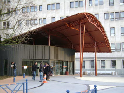 Entrance canopy in textile architecture with Ferrari fabric for schools, hospitals, buildings made by ACS Production Groupe BHD